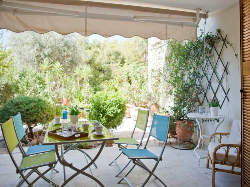 Comfortable Garden Apt Near Vouliagmeni Beach Athens Ngoại thất bức ảnh