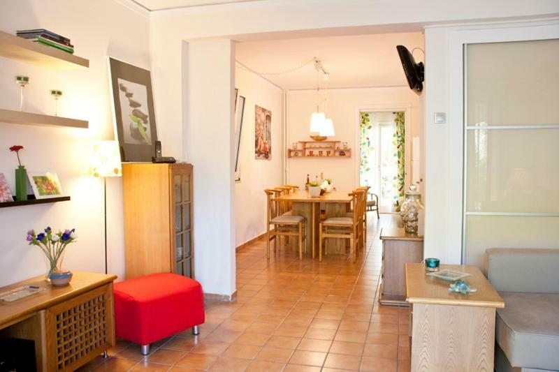 Comfortable Garden Apt Near Vouliagmeni Beach Athens Ngoại thất bức ảnh