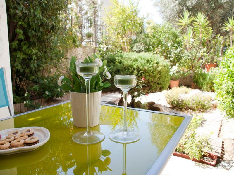 Comfortable Garden Apt Near Vouliagmeni Beach Athens Ngoại thất bức ảnh