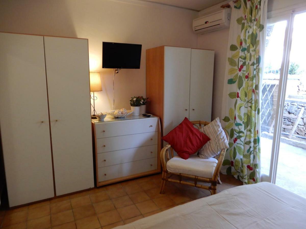 Comfortable Garden Apt Near Vouliagmeni Beach Athens Ngoại thất bức ảnh