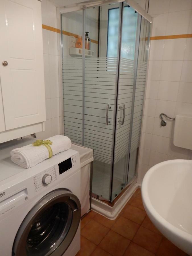 Comfortable Garden Apt Near Vouliagmeni Beach Athens Ngoại thất bức ảnh